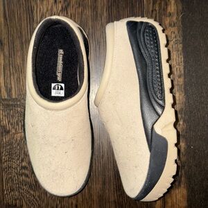 Nike suede ACG Rufus clogs